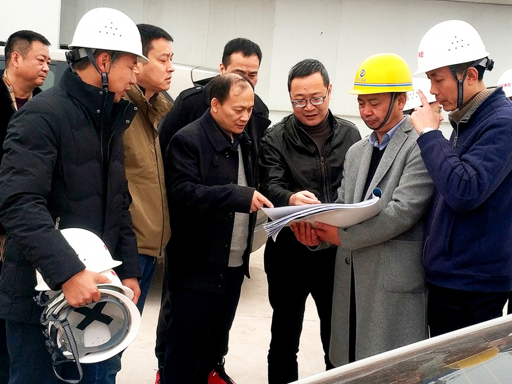 高新区党工委书记张邦举、管委会主任单鑫一行视察高新物流仓储中心一期工程