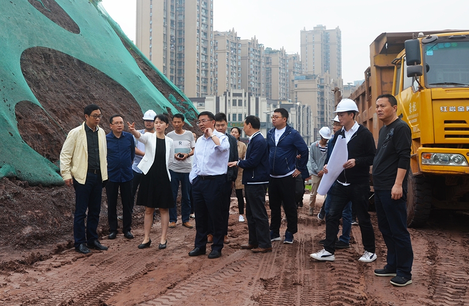 高新区管委会主任单鑫一行对城市指挥部各在建重大项目进行视察调研